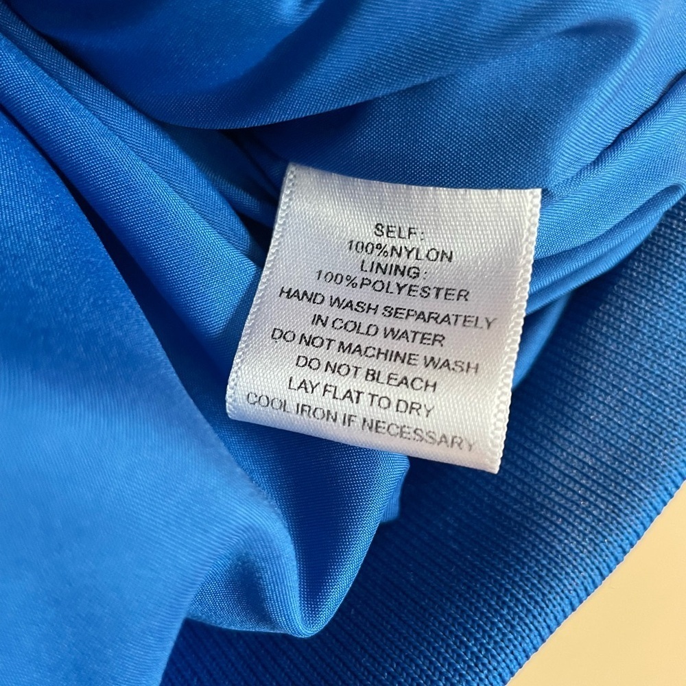 Butter-Melon Cropped Puffer Vest Cobalt/Royal Blue Medium - Picture 5 of 10
